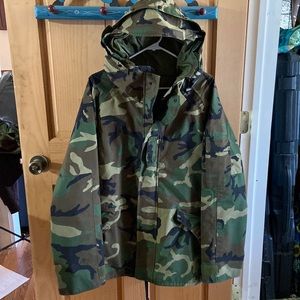 Camouflage snowboarding jacket
